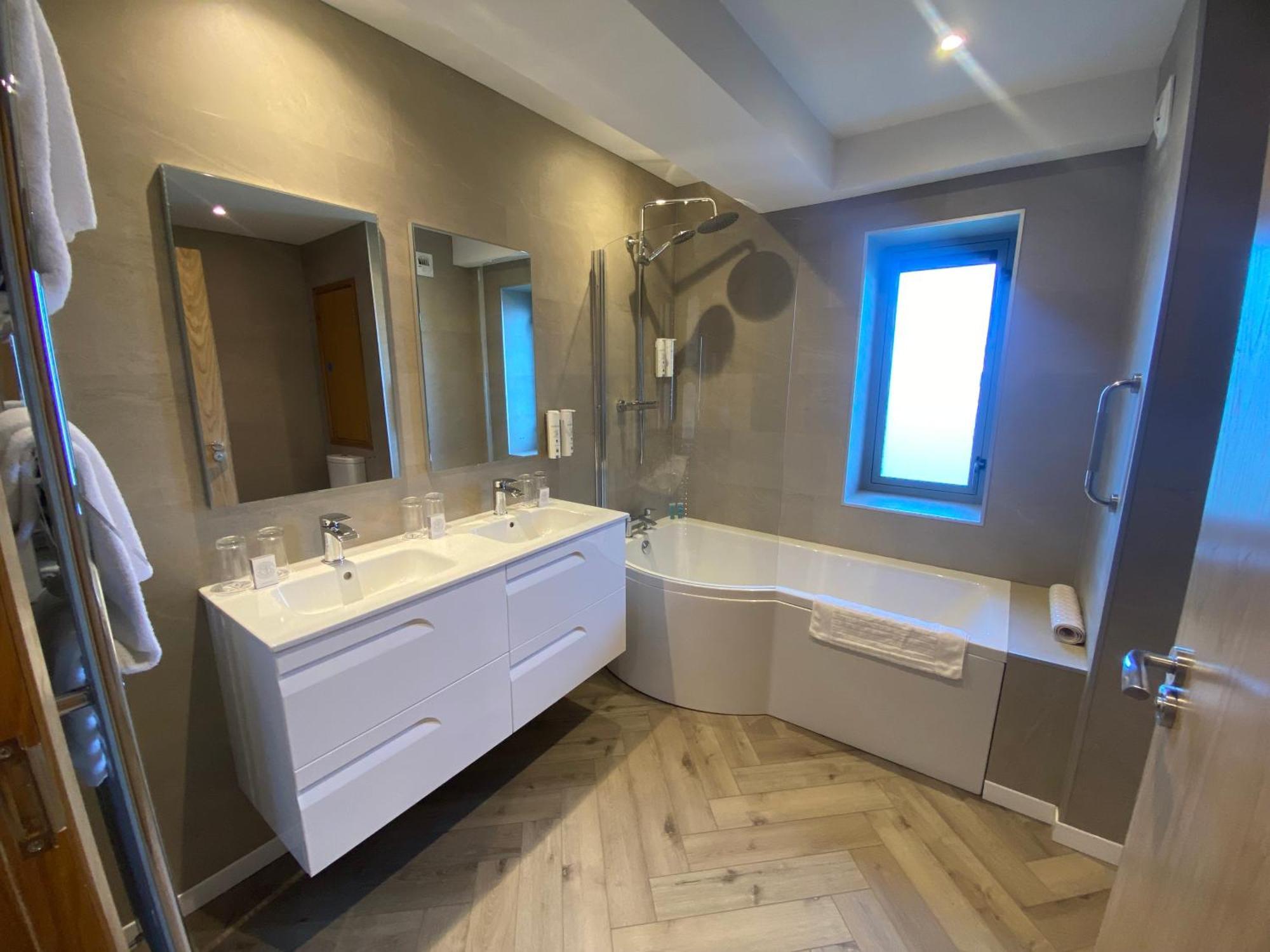 Belmore Court & Motel إيننيسكيلن المظهر الخارجي الصورة